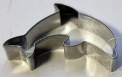 Delfin metal udstikker 4,7 x 7,0 cm.