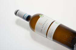 Lugana white wine, 750 ml.