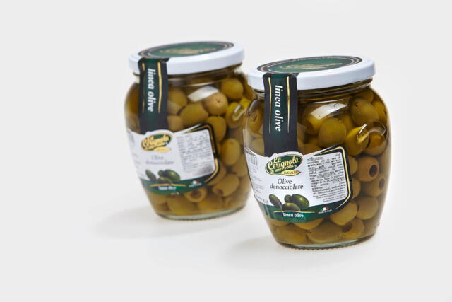 Green olives without pits, 550 g.